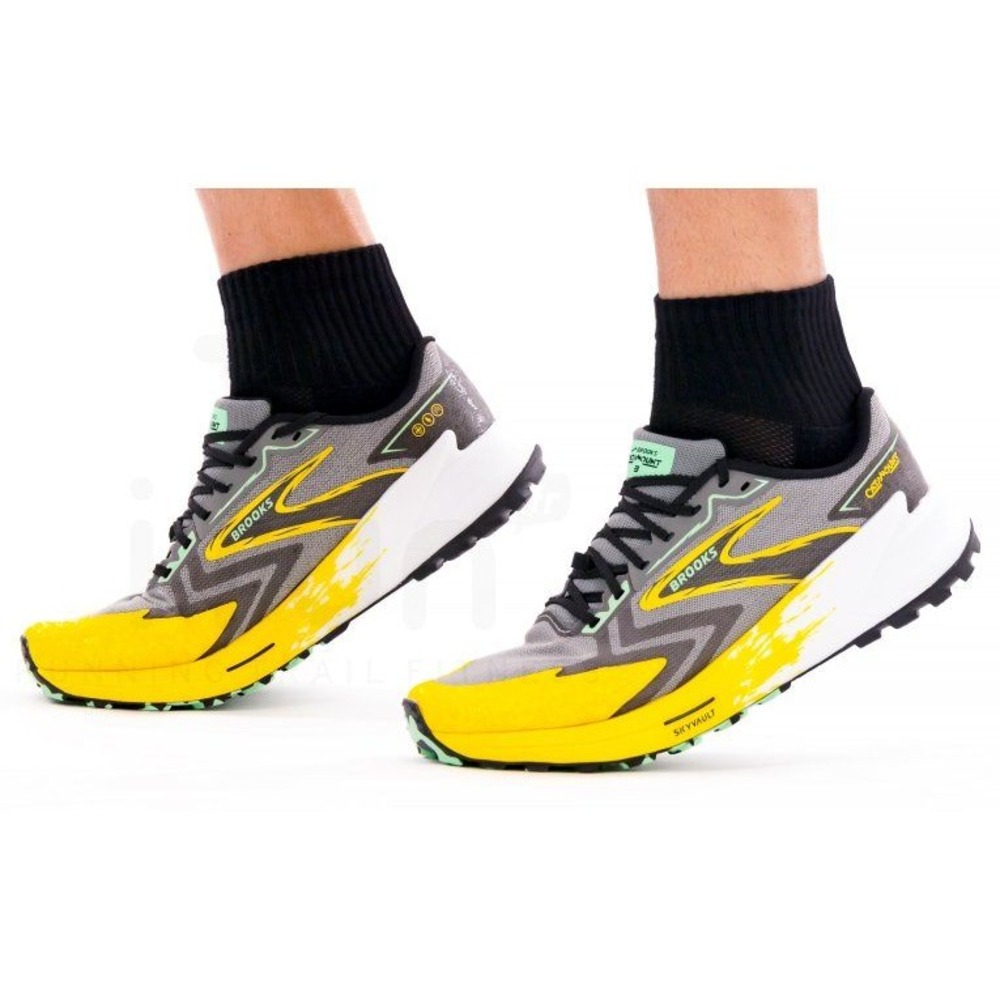 Brooks Catamount 3 Trail Running Shoes Men's size 15